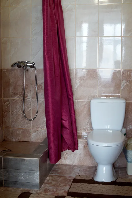 Четырехместный номер с отоплением и со всеми удобствами