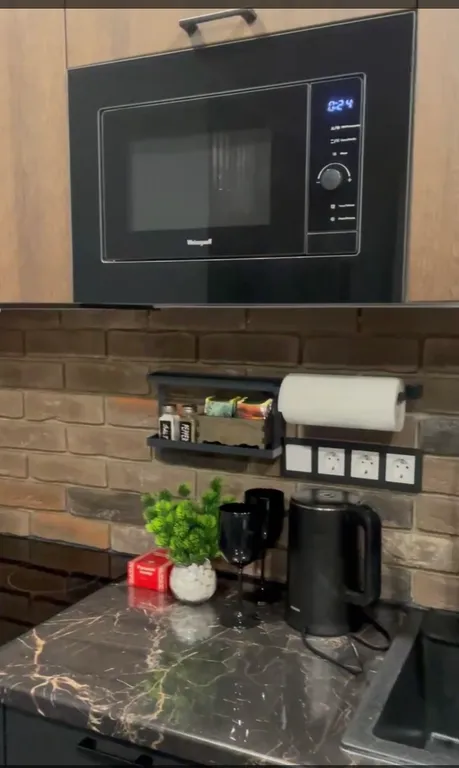 Однокомнатная квартира-студия с дизайнерским ремонтом