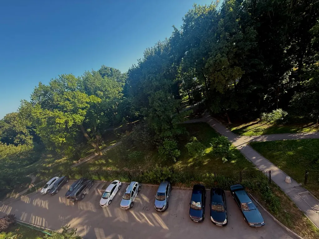 Апартаменты с аквариумом и видом на парк