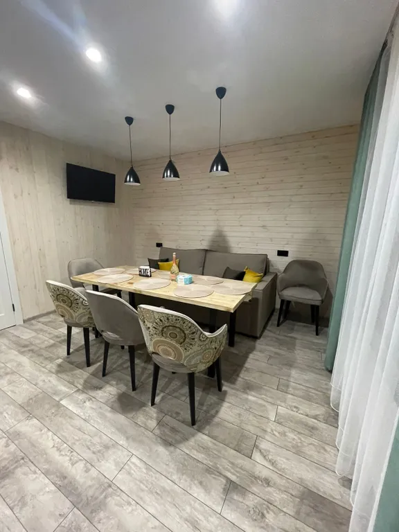 6-комнатный Дом