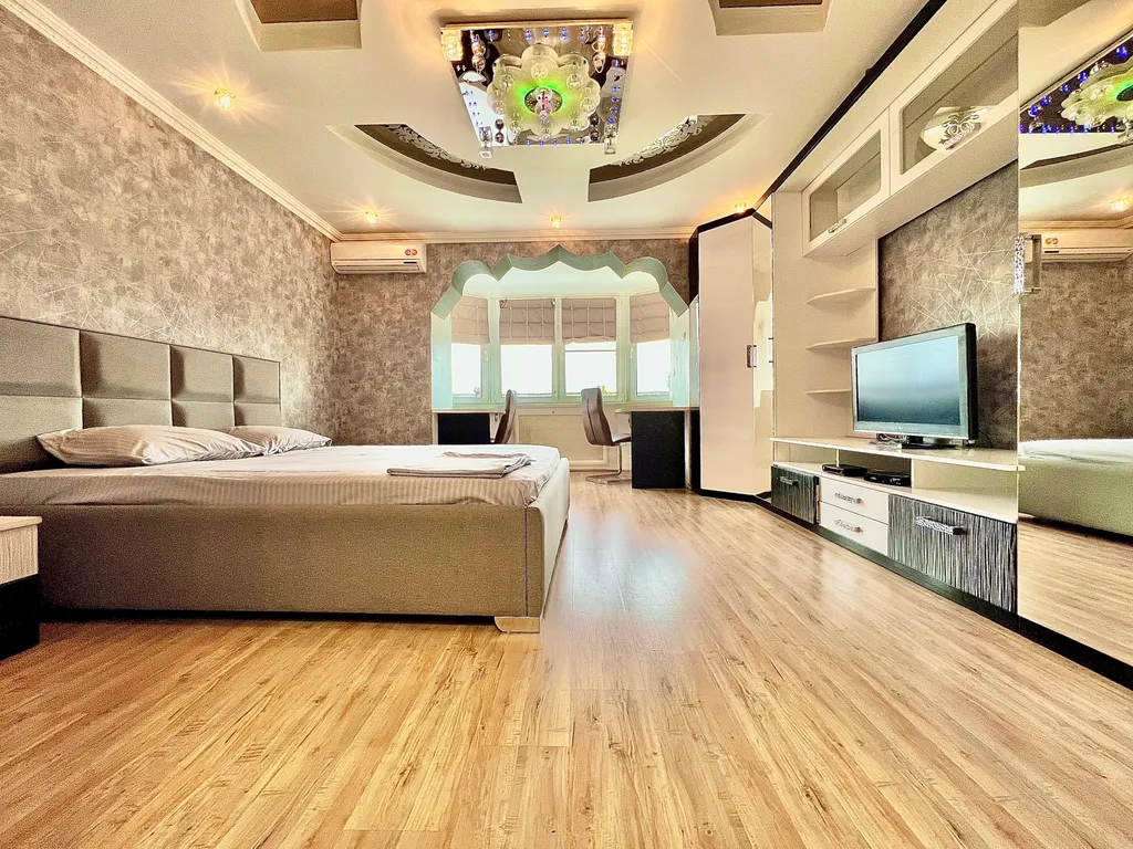 Трехкомнатная квартира в районе ТРК Столица — аренда посуточно в Пермь