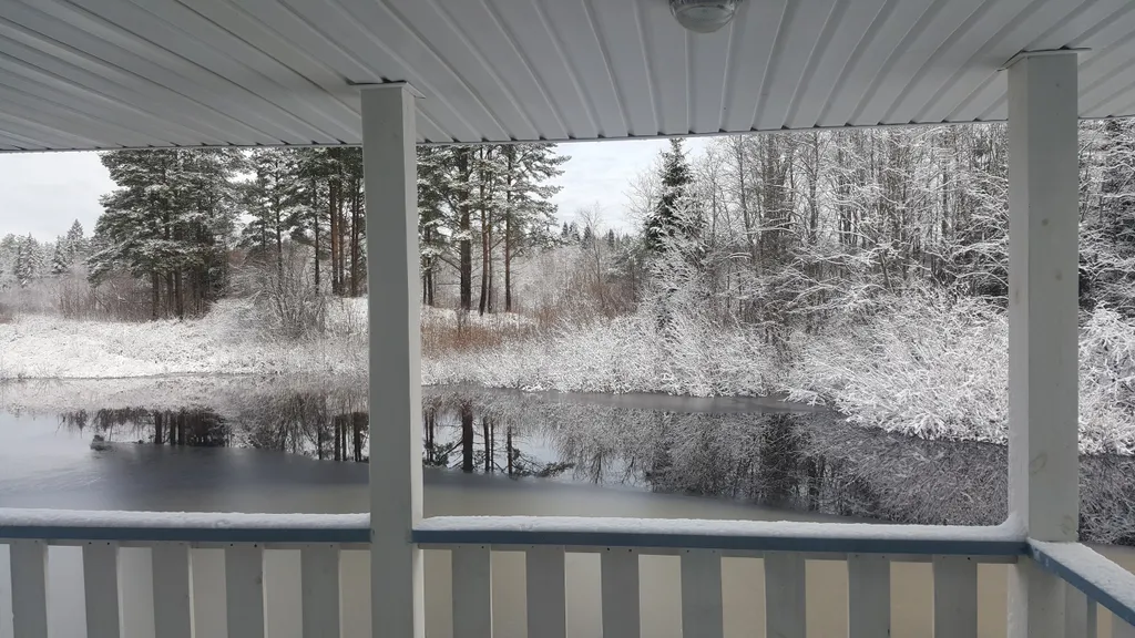 Коттедж Домик у ручья Оксана — Кириши