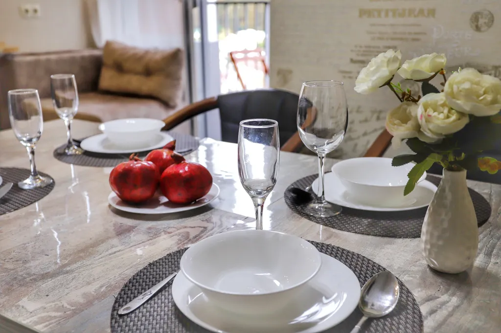 Орхидея – евродвушка у моря с открытым бассейном на территории