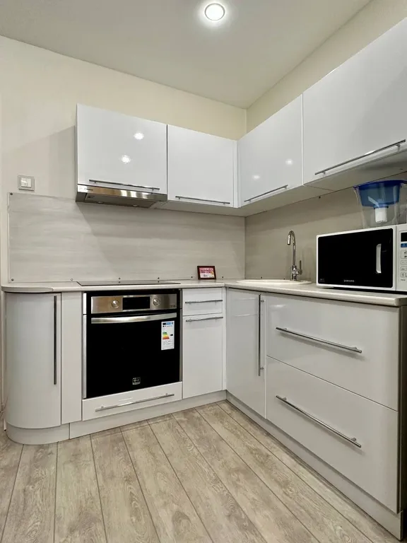 Стильные однокомнатные апартаменты рядом с лесом