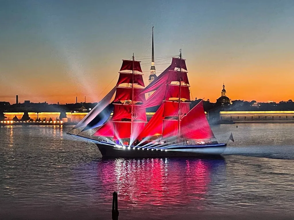 Апартаменты у Казанского Собора и Дома Зингера