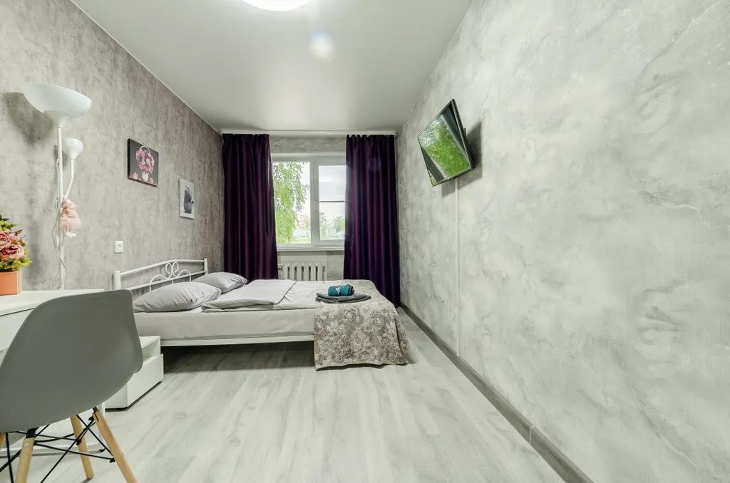 5 минут на машине / 25 пешком до кремля и центра города