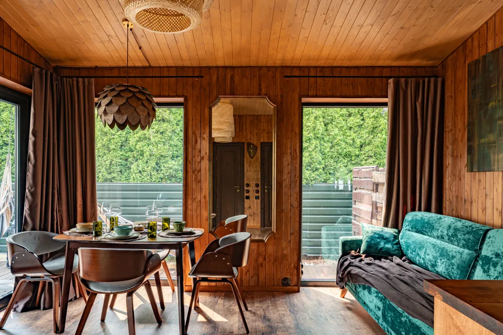 Сказочный уютный домик у моря