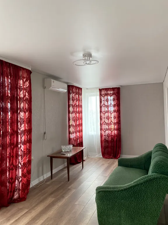 Уютная просторная трёхкомнатная квартира в спальном районе города