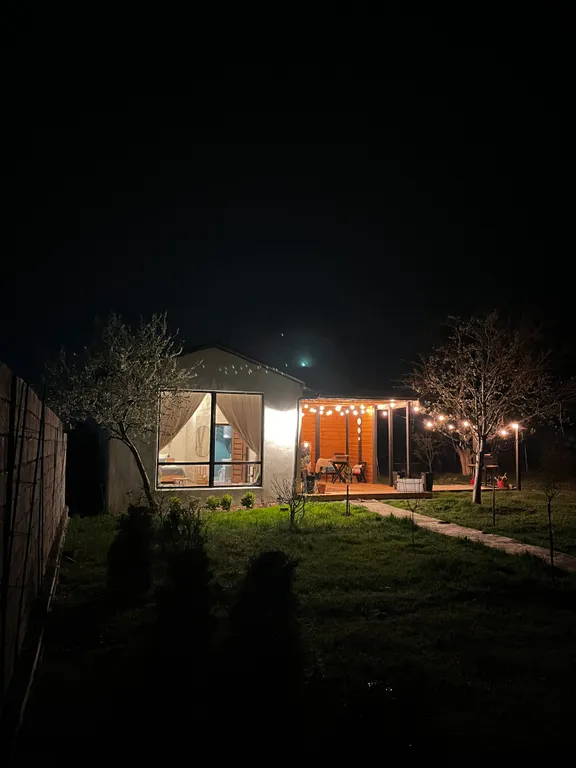 Домик с террасой и своей территорией