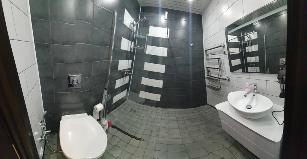 Уютная студия в центре города с видом на озеро