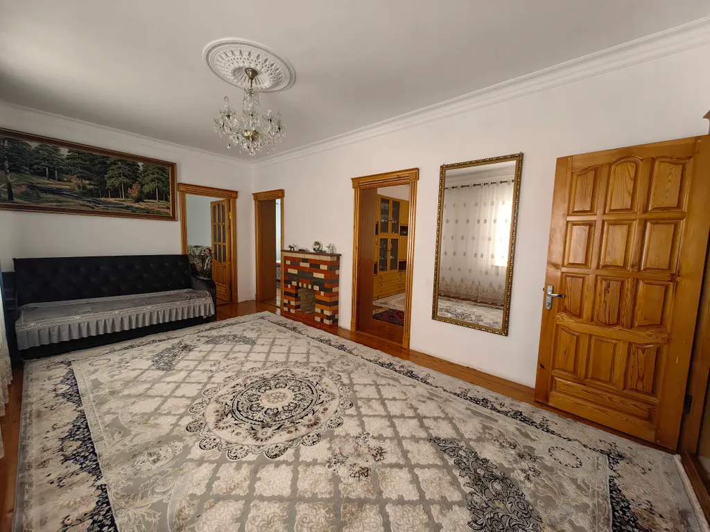 Просторный дом с зоной барбекю