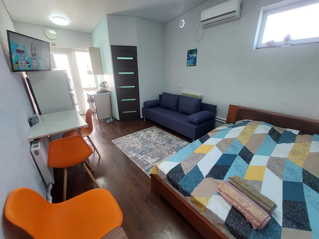 Квартира Студия №3, на 2 этаже — аренда посуточно в Ейск