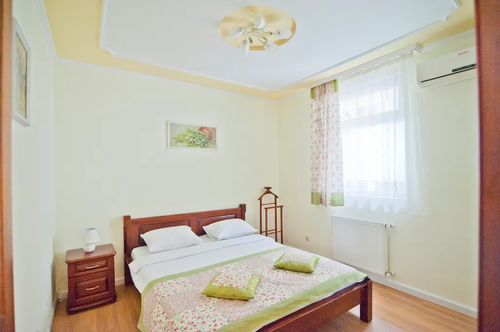 Люкс со своим двором