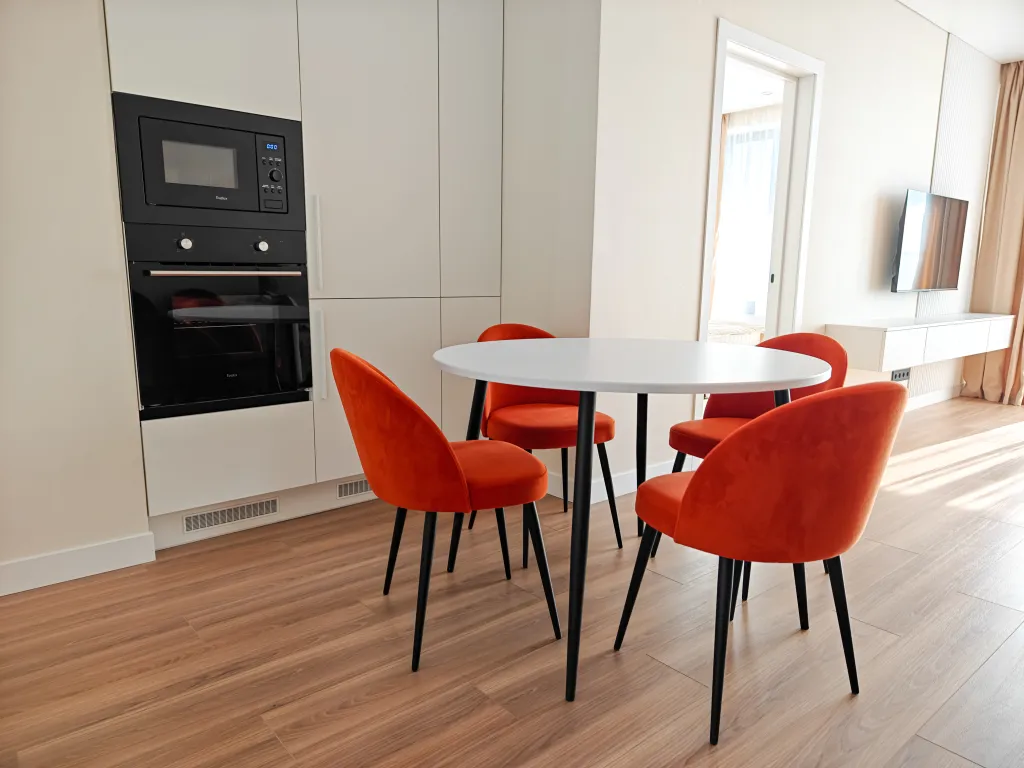 Апартаменты категории люкс 3-х комнатный на первой береговой линии