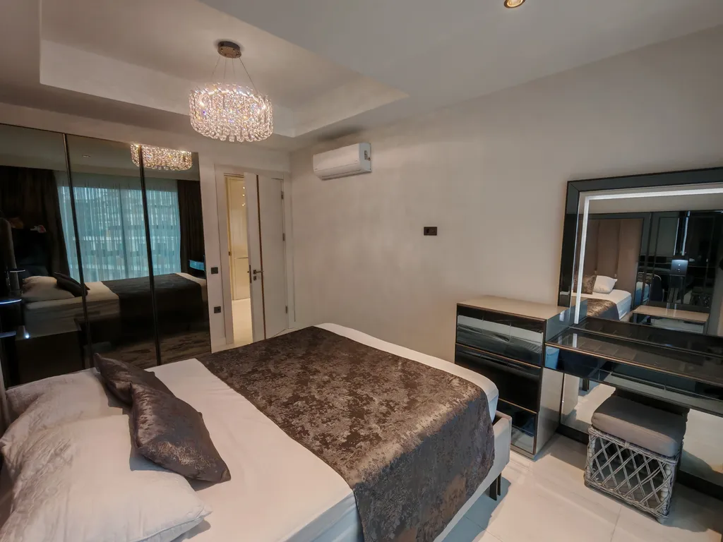 Квартира в Azura World c видом на бассейн и аквапарком