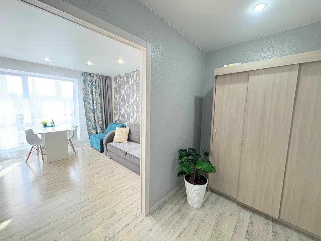 Уютная евродвушка в новом доме с огороженной территорией