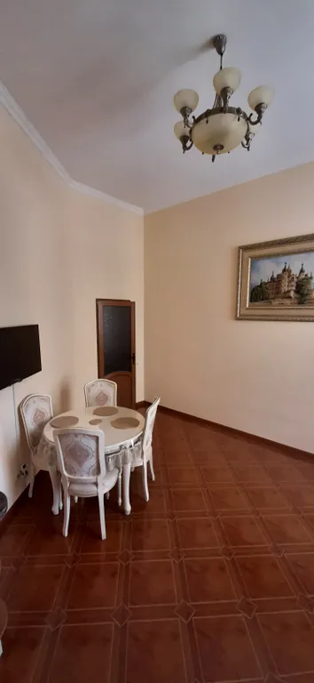 Двухкомнатная квартира в историческом центре набережной Ялты