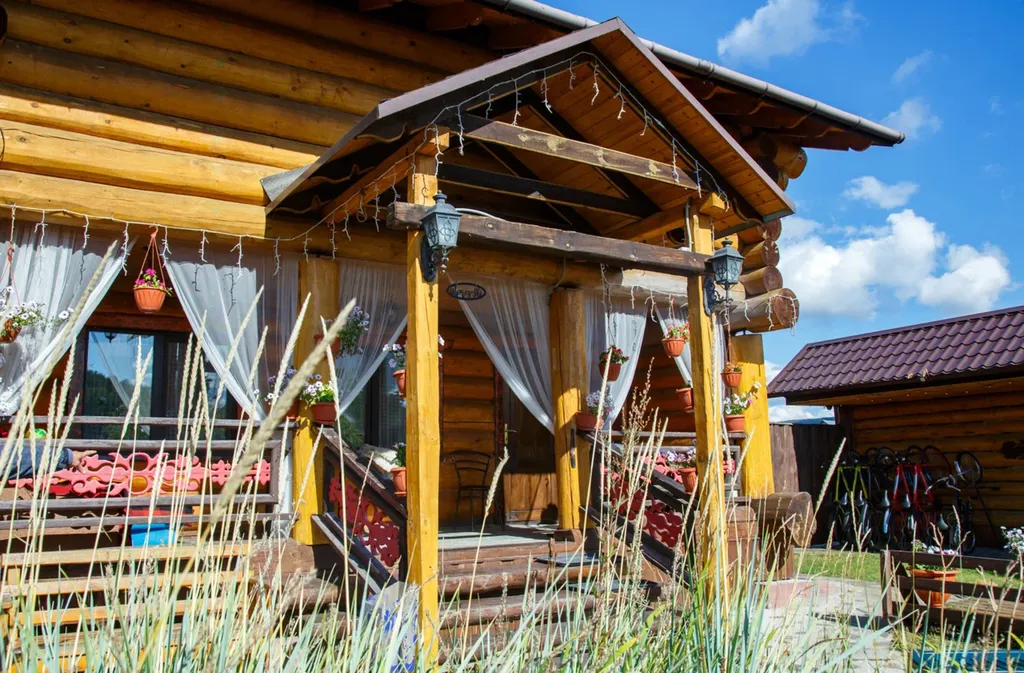 10 местная Тургоякская Изба возле Горнолыжного Центра, свой каток.