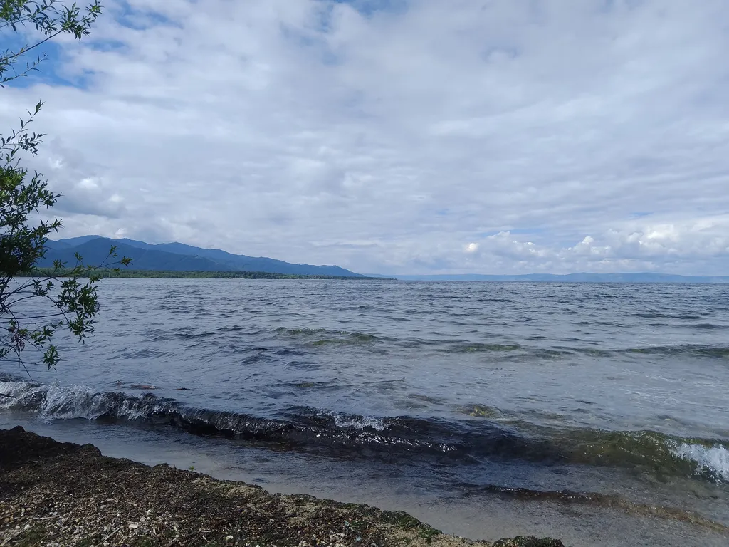 Домик с видом на озеро