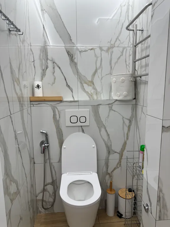 Уютная двухкомнатная квартира у моря, в центре города