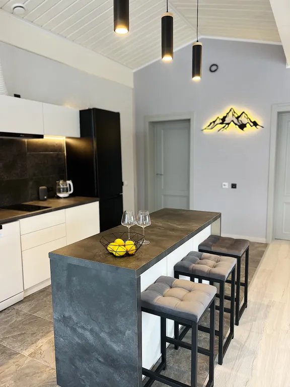 Стильный новый и просторный дом у горнолыжного курорта