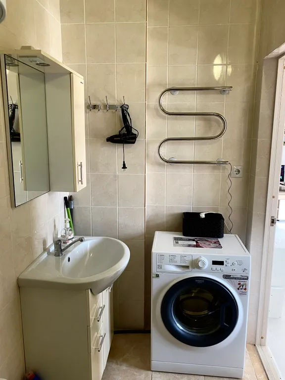 Студия с бассейном у моря