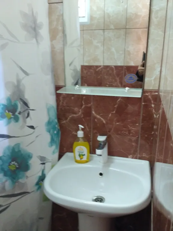 Отдельный номер на троих