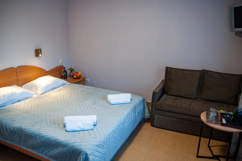 Квартира Квартира Улучшенный комфорт плюс, четырёхместный номер с террасой — Геленджик