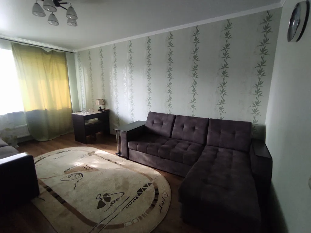 Просторная 1-комнатная квартира в Изумрудном