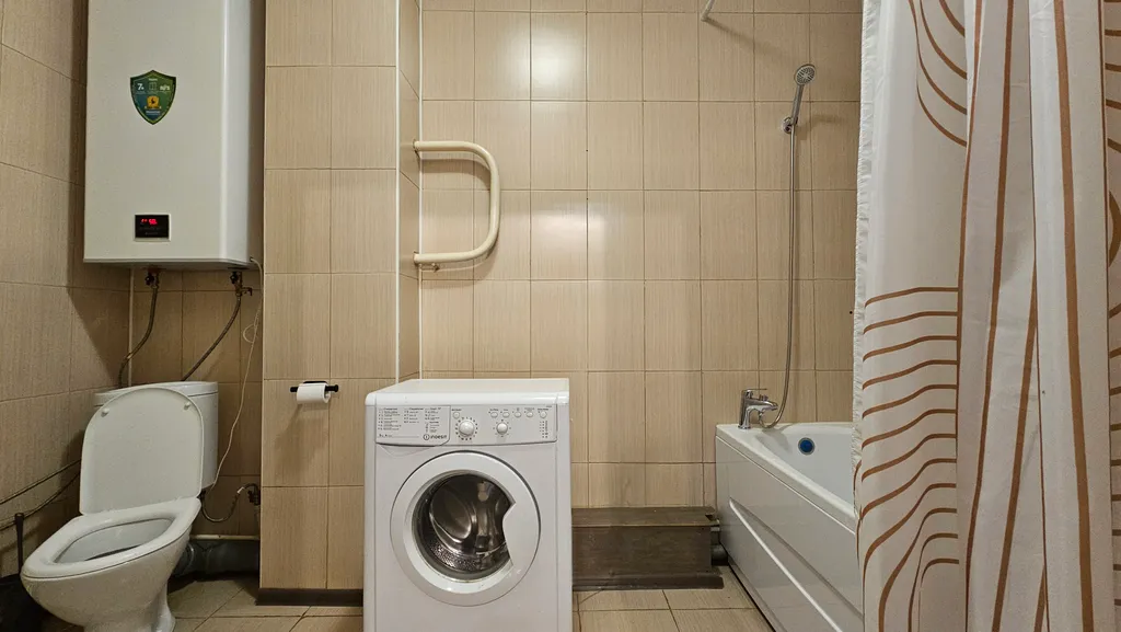 Квартира Квартира Просторная 3-комнатная в центре рядом с красивым парком — Екатеринбург