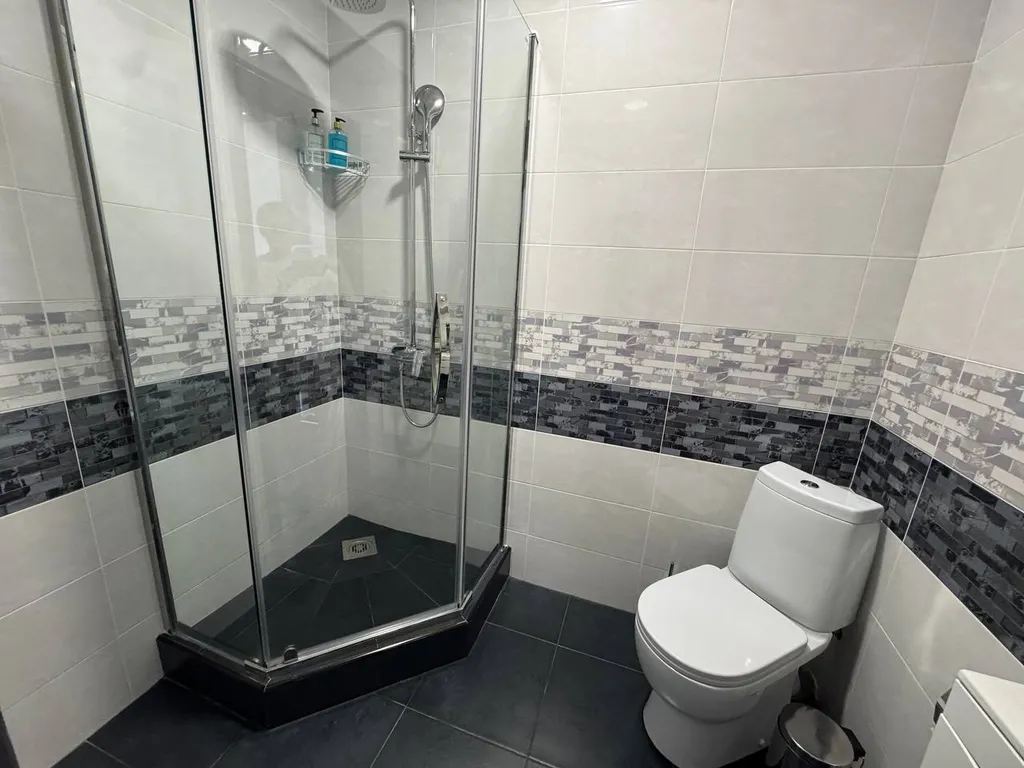 Квартира-студия с балконом возле моря