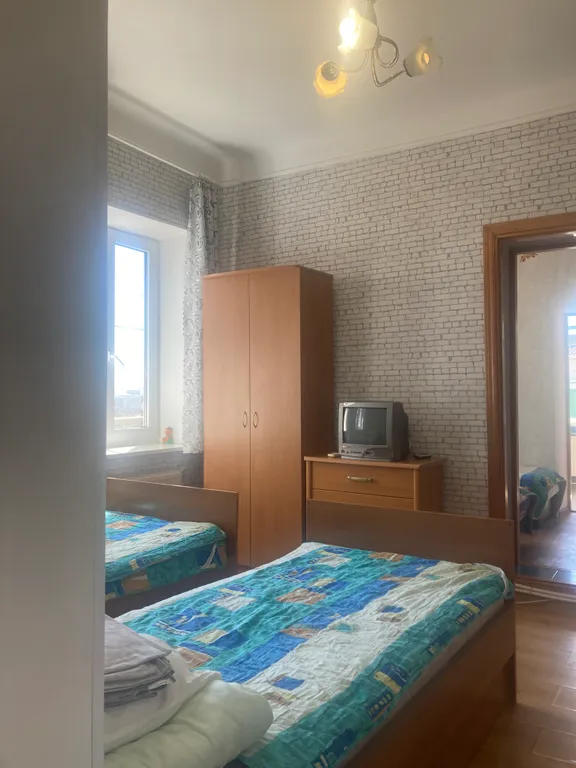 Отдельный дом в центре с двориком и паркоместом