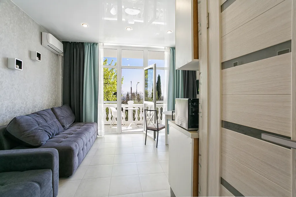 Квартира-студия с видом на море и парк