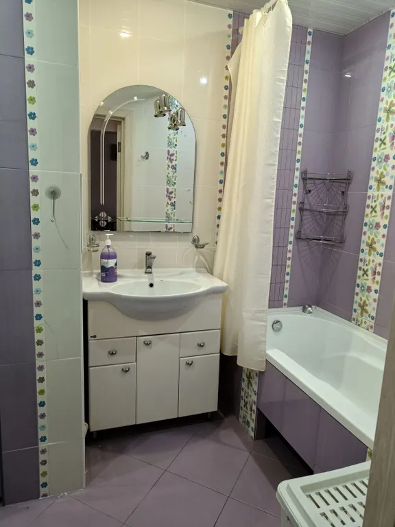 Двухкомнатная квартира в центре города  Нягань