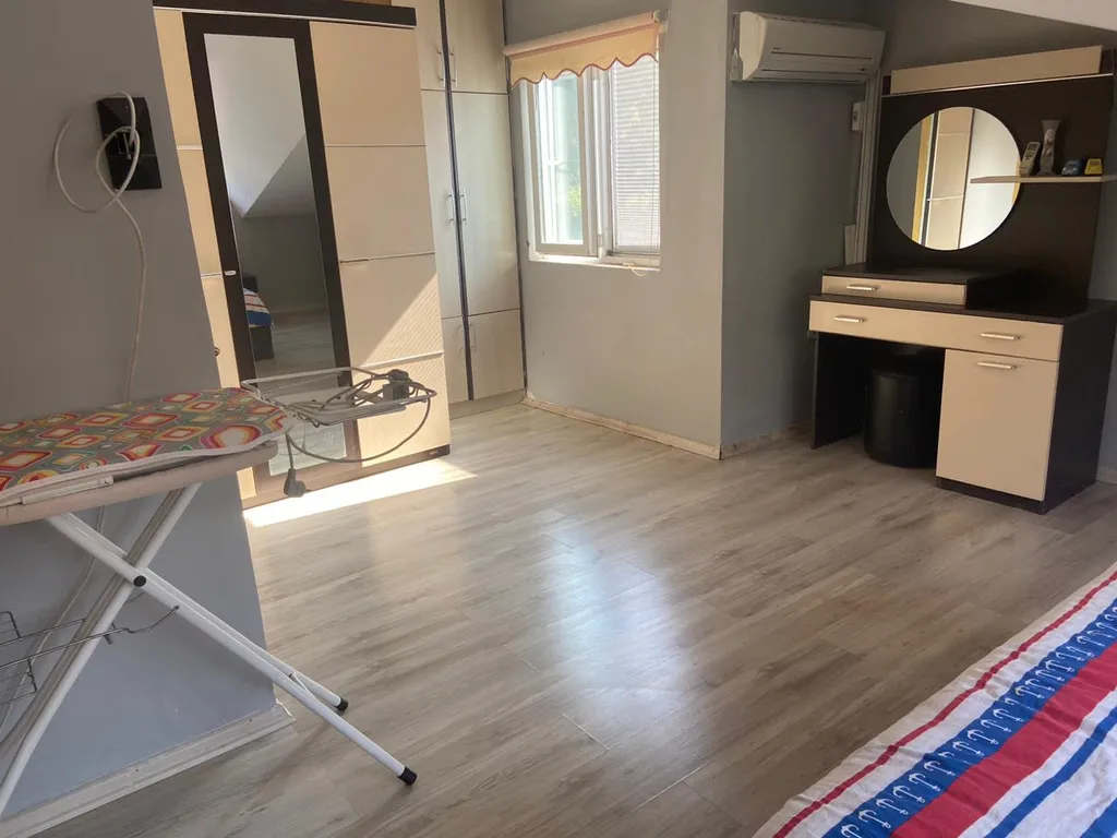 Апартамент с бассейном во дворе в райском уголке Ичмелера