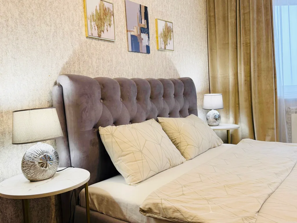 1 комнатная квартира прямо возле метро