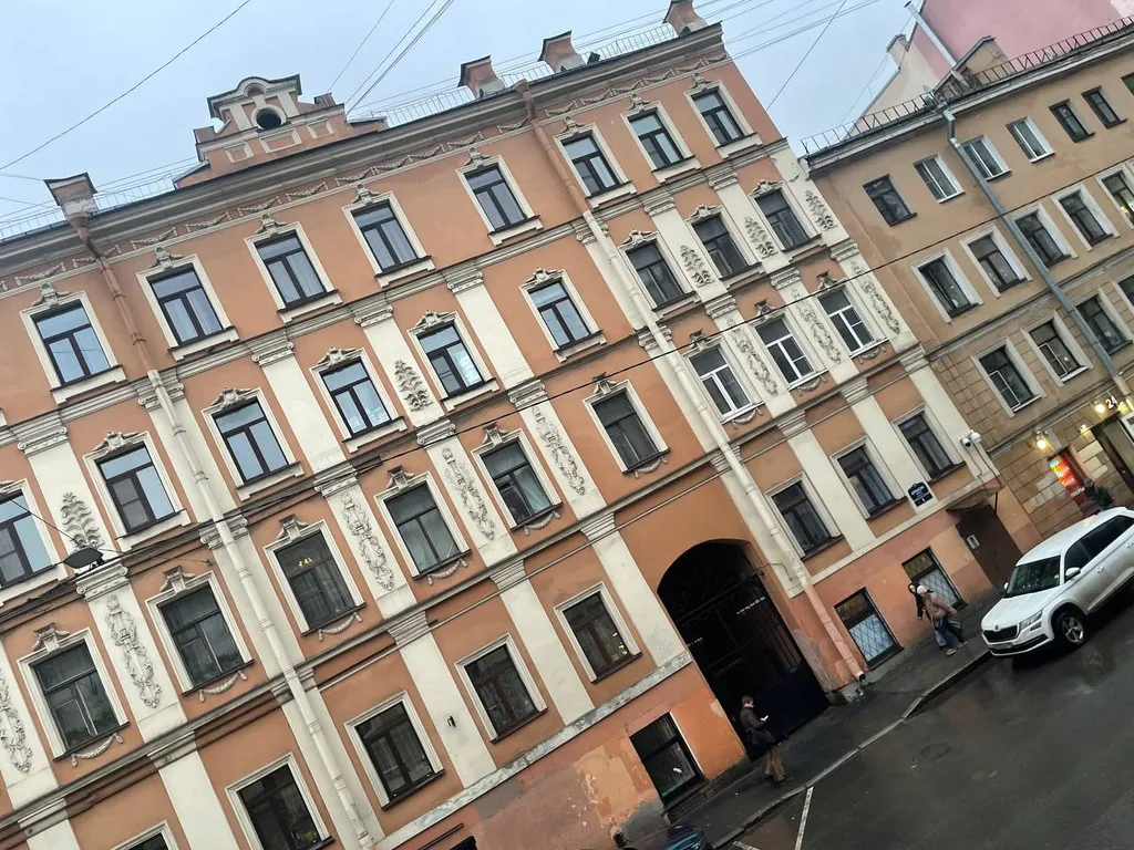 Вдохновение с видом на Петербург