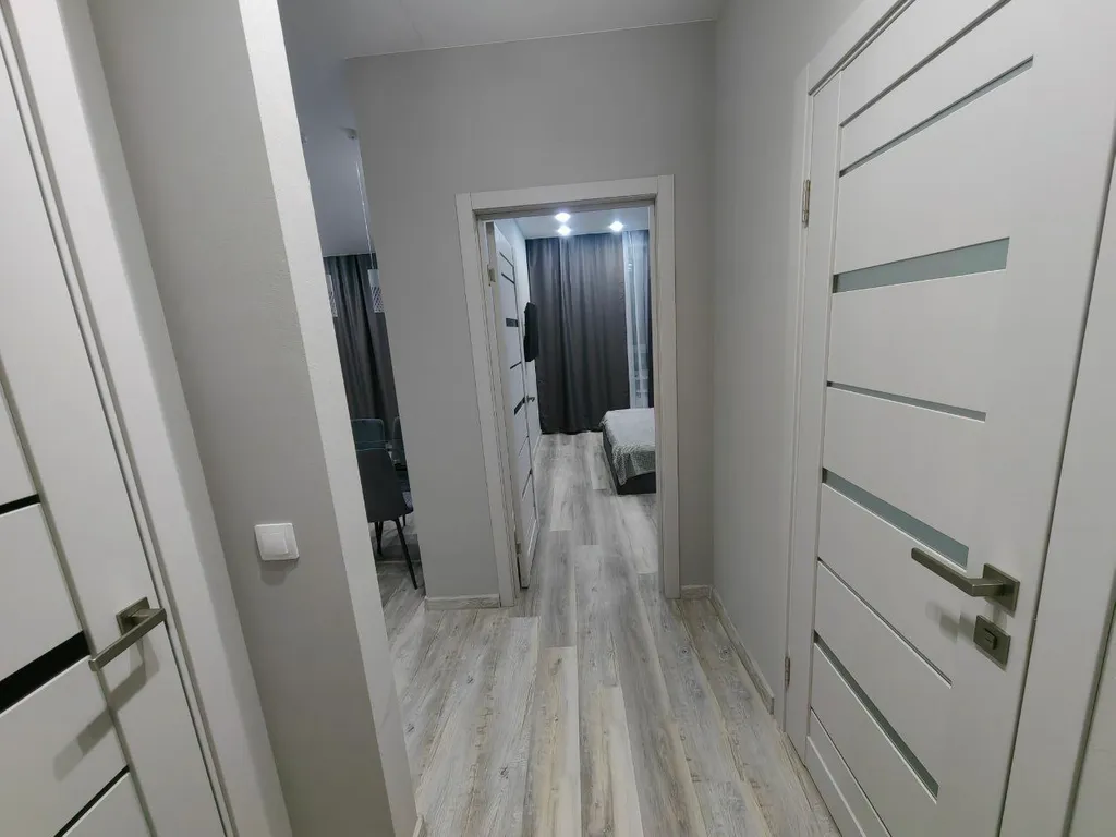 Квартира с новым ремонтом в закрытом ЖК Янтарь