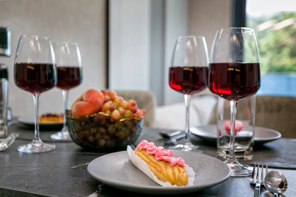 1-комнатная квартира с террасой на парк у моря со своим бассейном на пляже