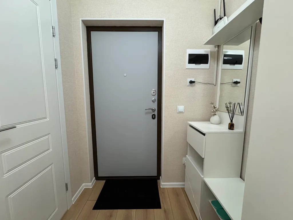 Квартира Квартира с новым ремонтом — Янино-1