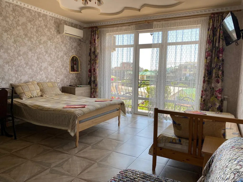 Комната с видом на море