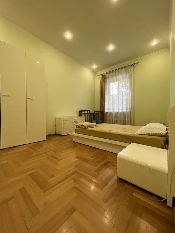 6-комнатный Дом