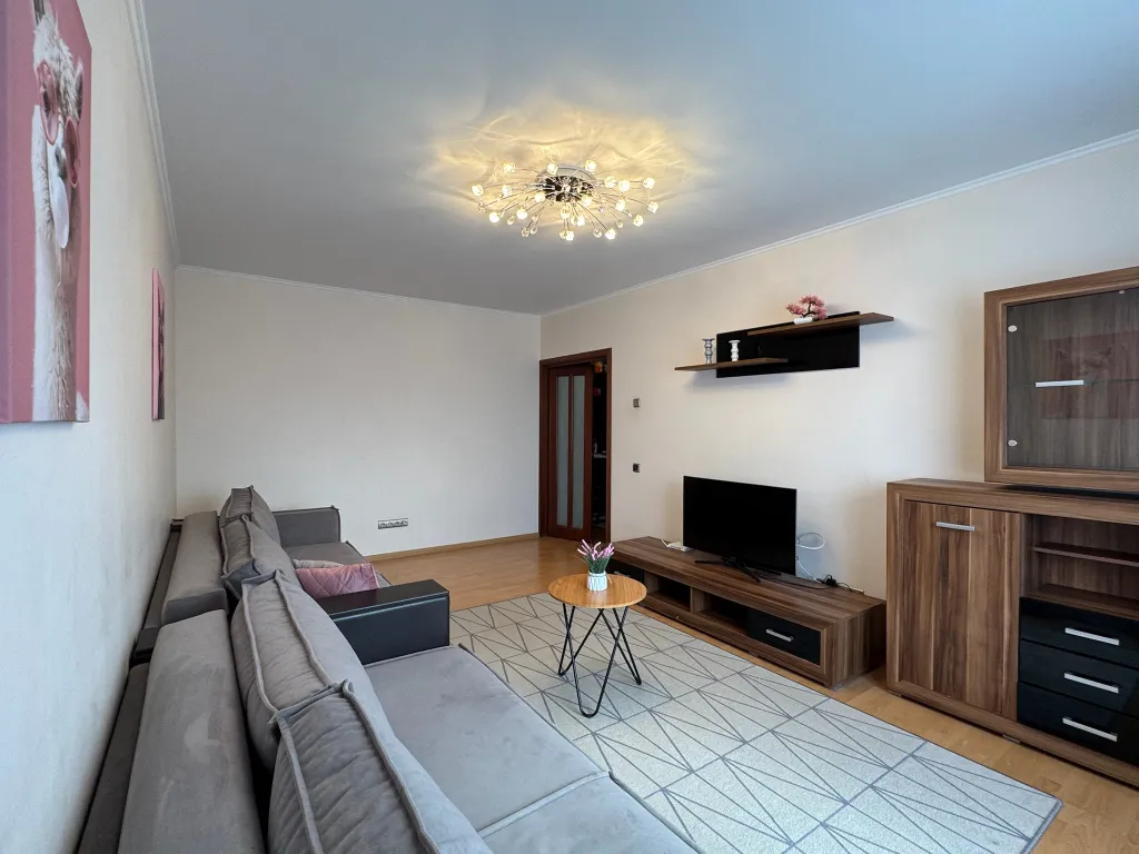 Отличная квартира рядом с центром -для командировочных и гостей города