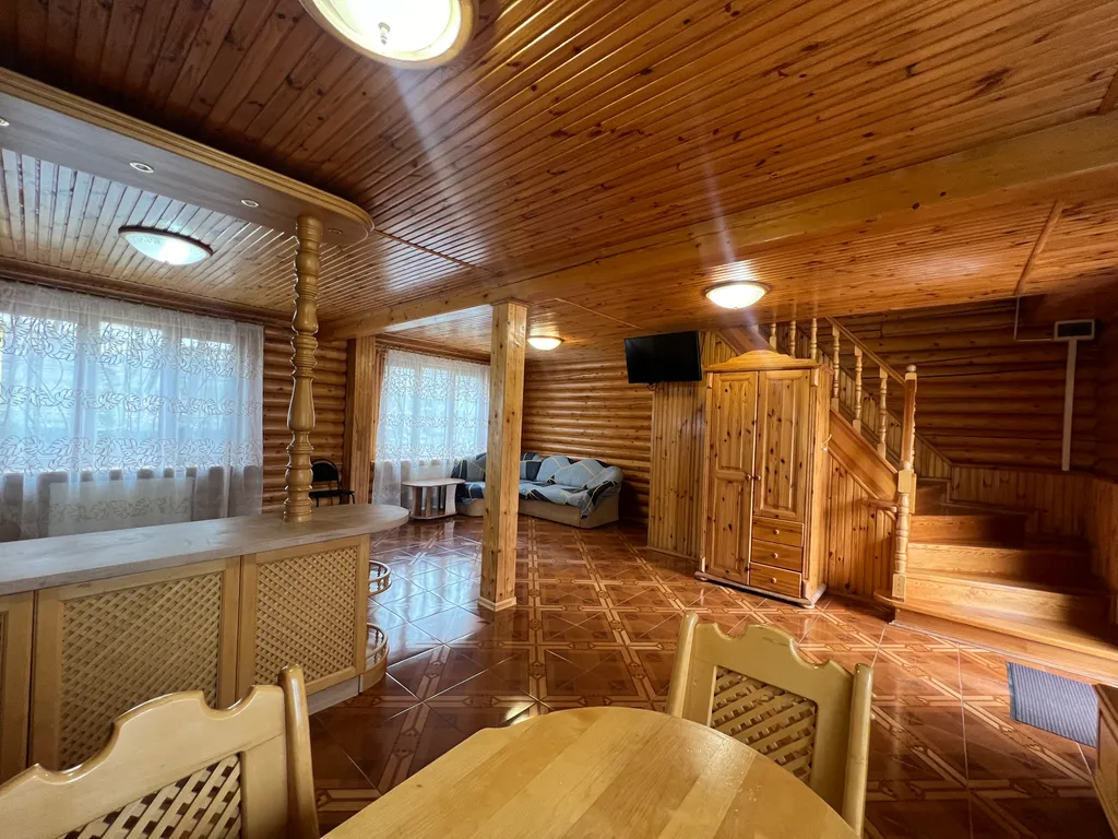 Сруб в Ялте c бассейном и сауной