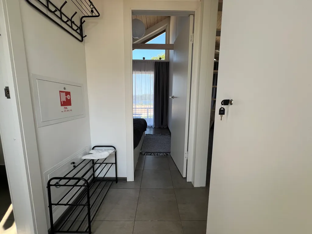 Коттедж Современный и уютным домик на берегу озера — Правдино