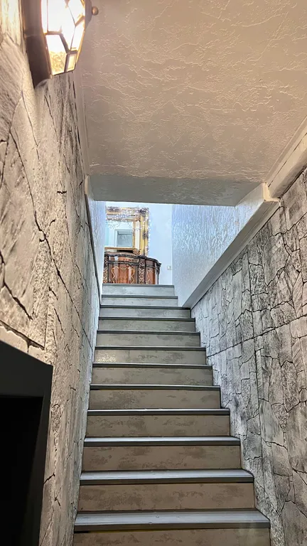 Современная квартира в центре Владикавказа с отдельным входом