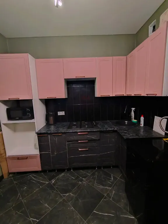 Стильная квартира в зеленых тонах