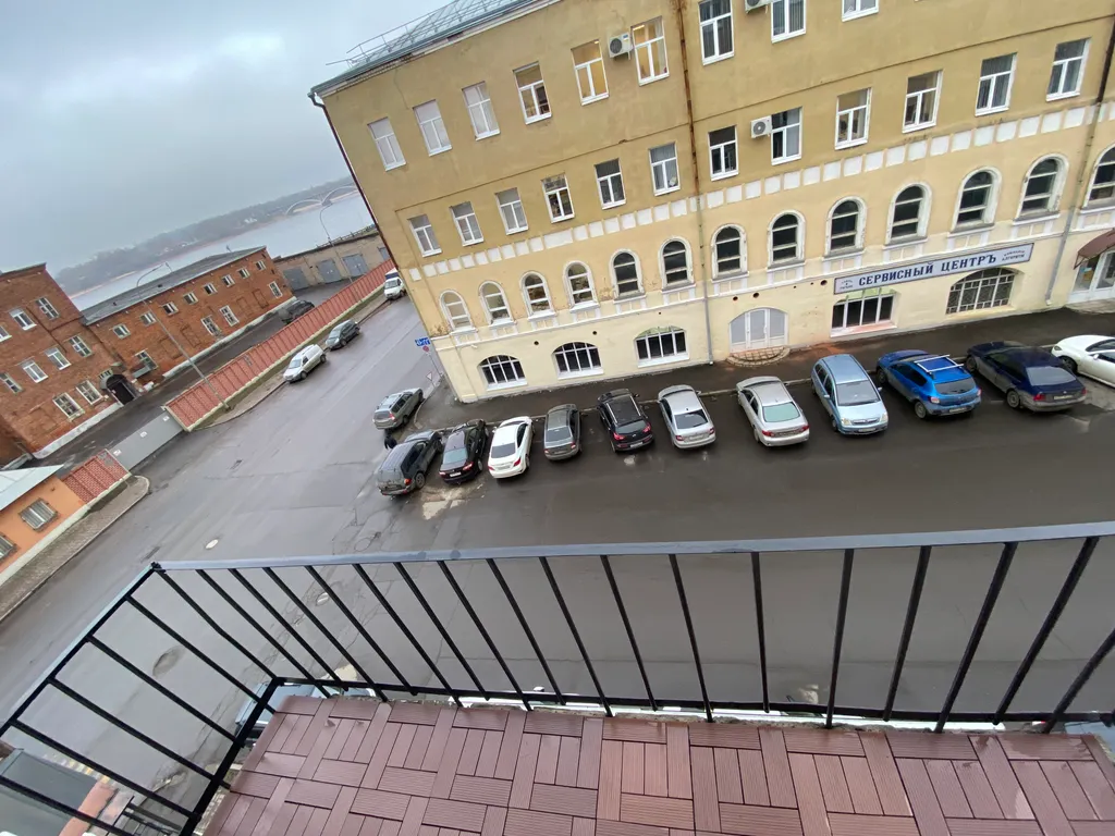 Двухкомнатная квартира Восьмидесятые в самом центре с видом на Волгу