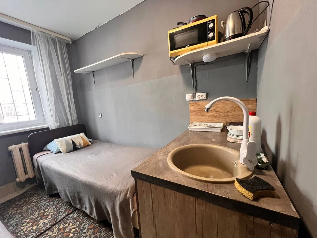 Мини - студия  эконом в центре  города