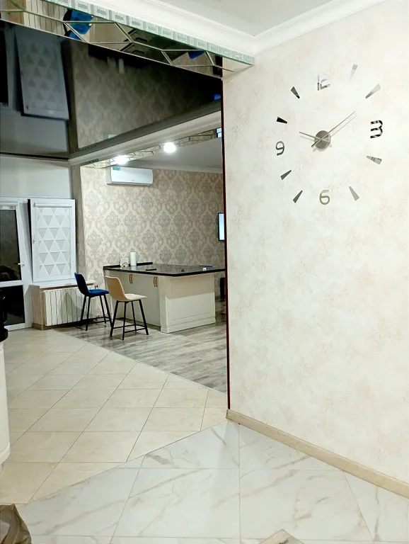 Квартира с видом на горы и набережную в центре города